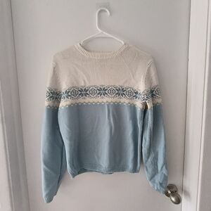 Women's Blue and White Sweater